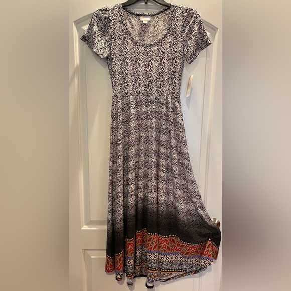 Lularoe Riley - Picture 1 of 5